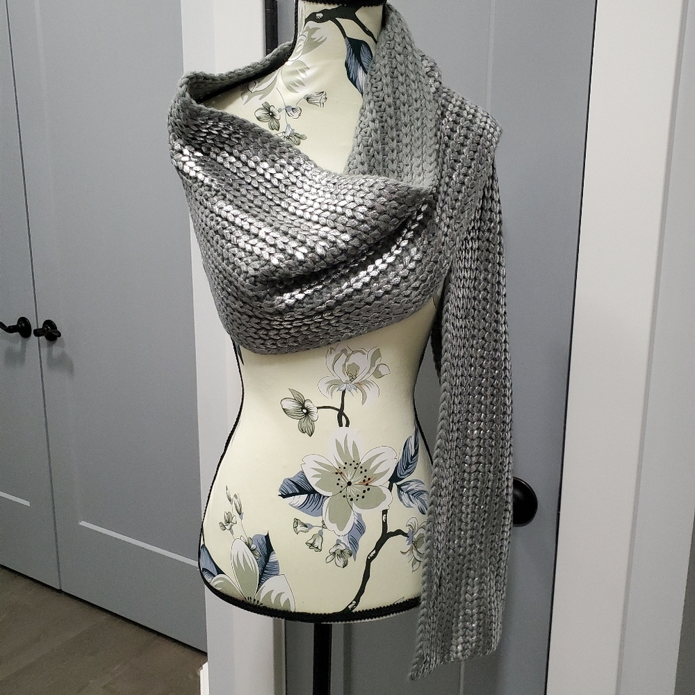 Danier Gray Knit Scarf